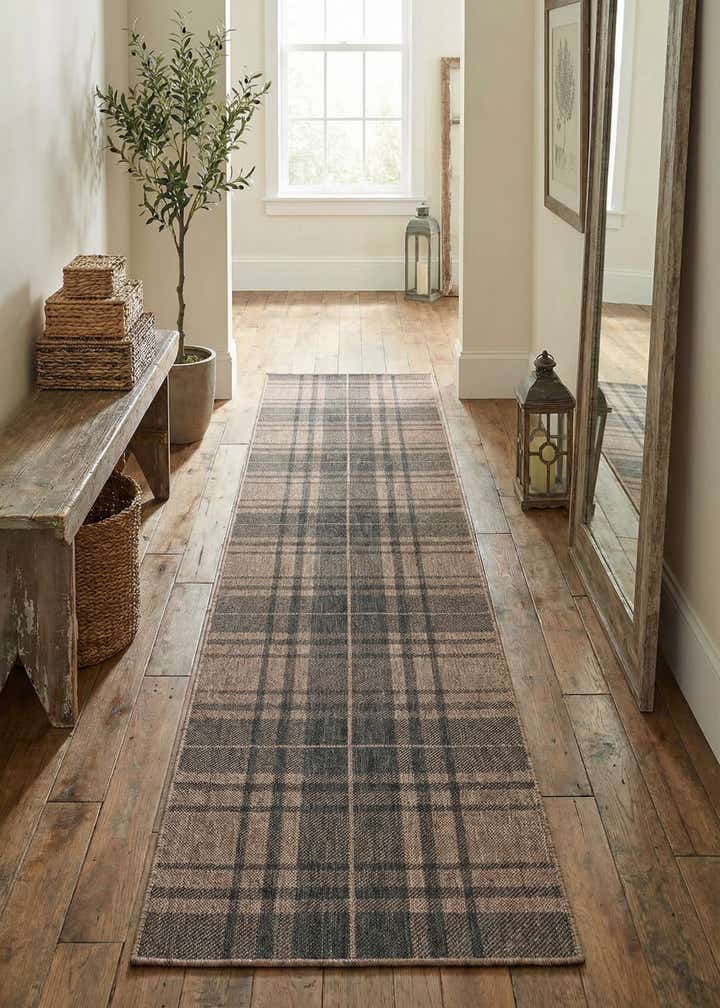 2' 7 x 13' Easy-Clean Checkered Indoor / Outdoor Runner Rug