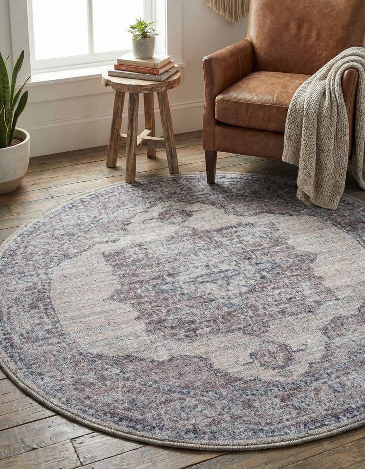 Detail image of 4' x 4' Washable Mangata Round Rug