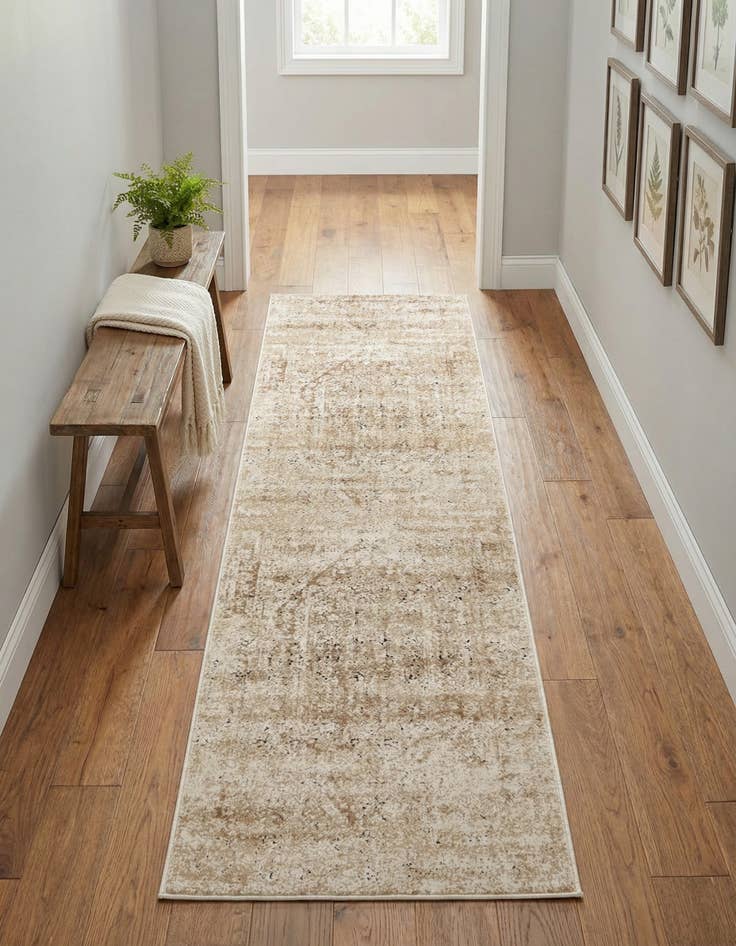 Detail image of 2' x 6' 9 Eliza Runner Rug