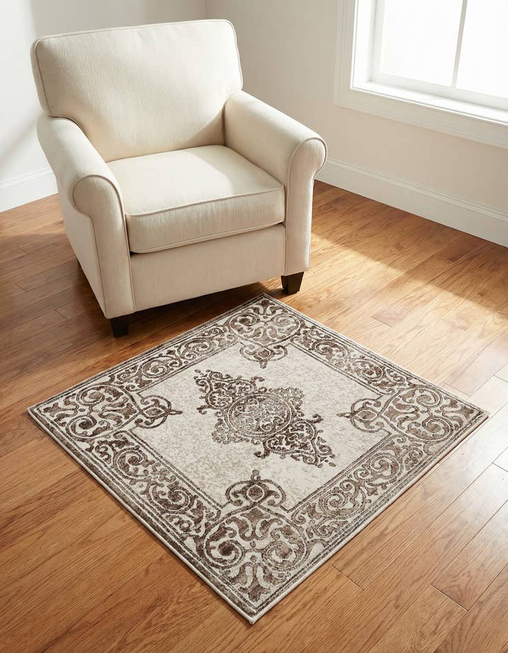 Detail image of 3' 3 x 3' 3 Hermitage Square Rug