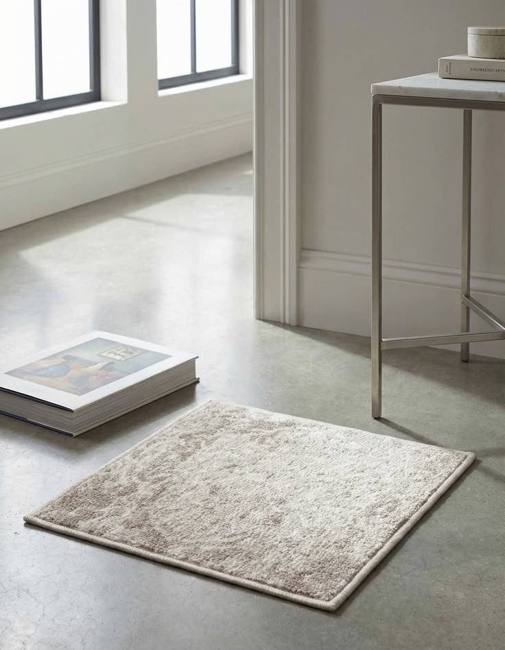 Detail image of 1' 4 x 1' 4 Oxford Sample Rug