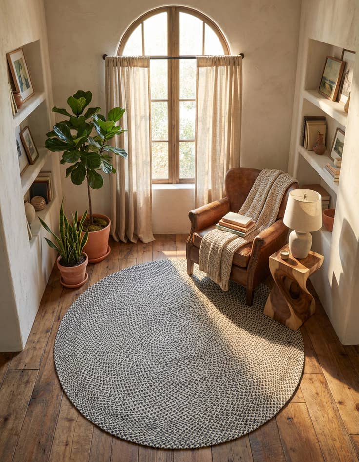 Detail image of 6' 1 x 6' 1  Hand Tweed Braided Jute Round Rug