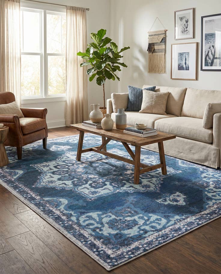 Detail image of 7' 3 x 10' Washable Renaissance Rug
