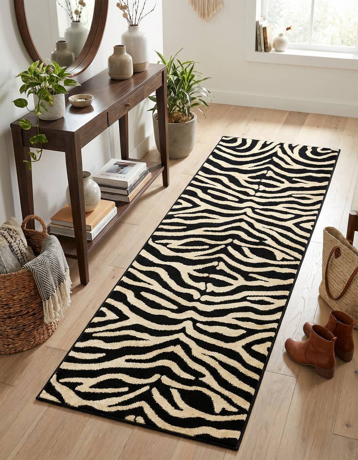 Detail image of 2' x 6' 1 Safari Runner Rug