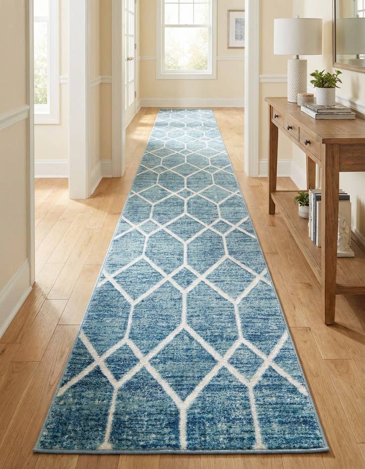 Detail image of 2' 7 x 13' Lattice Trellis Runner Rug