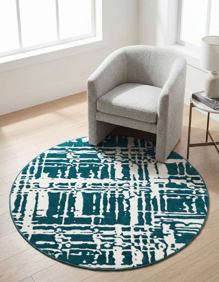 Detail image of 4' x 4' Vince Camuto Round Rug