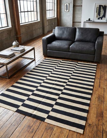 4' 1 x 6' Hand Woven Kilim Modern Wool Rug