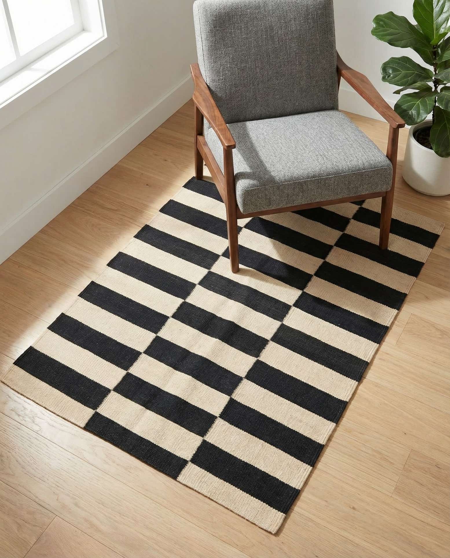 2' 8 x 3' 10 Hand Woven Kilim Modern Wool Rug
