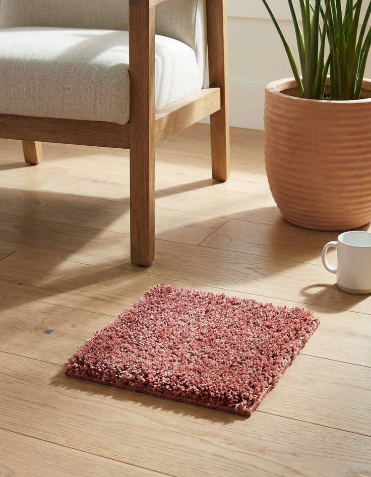 Detail image of 1' 4 x 1' 4 Jill Zarin Shaggy Chic Sample Rug