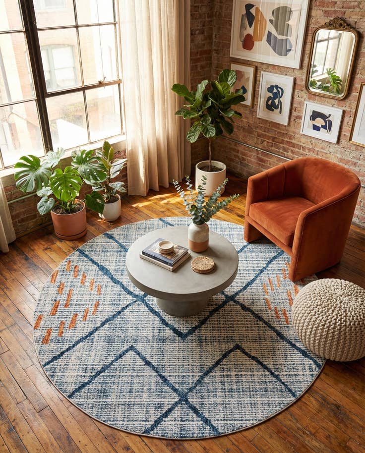 Detail image of 7' x 7' Aramis Round Rug