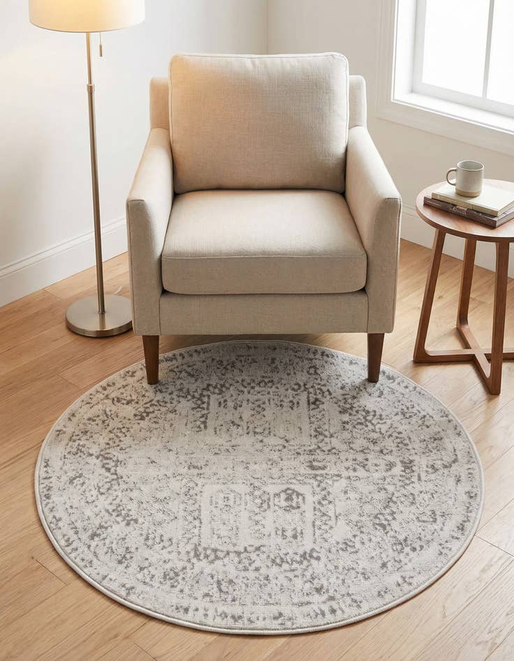 Detail image of 3' x 3' Oxford Round Rug