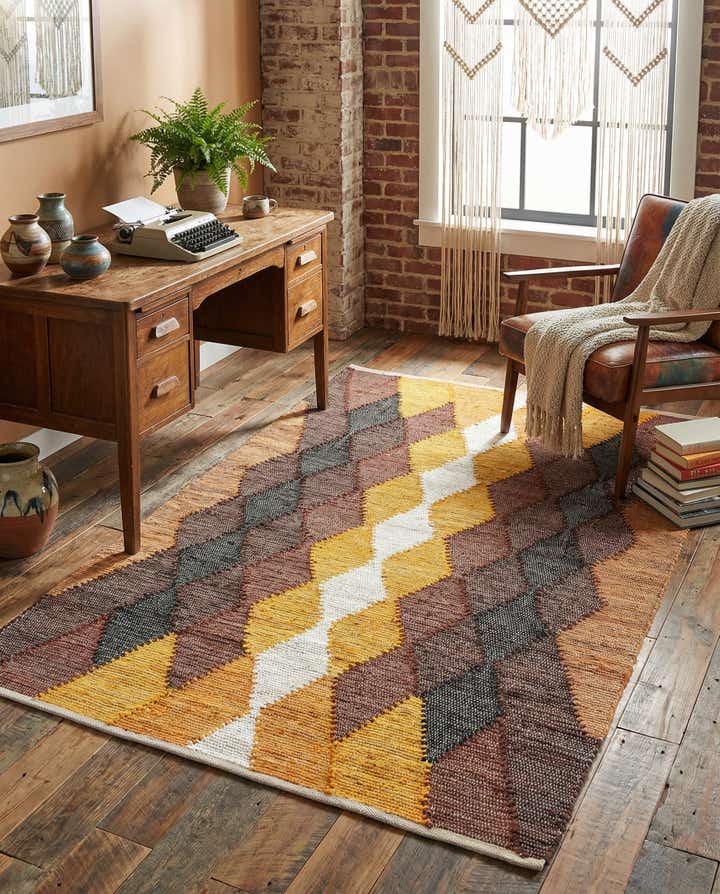 4' 1 x 6' 1 Hand Braided Chindi Cotton Rug