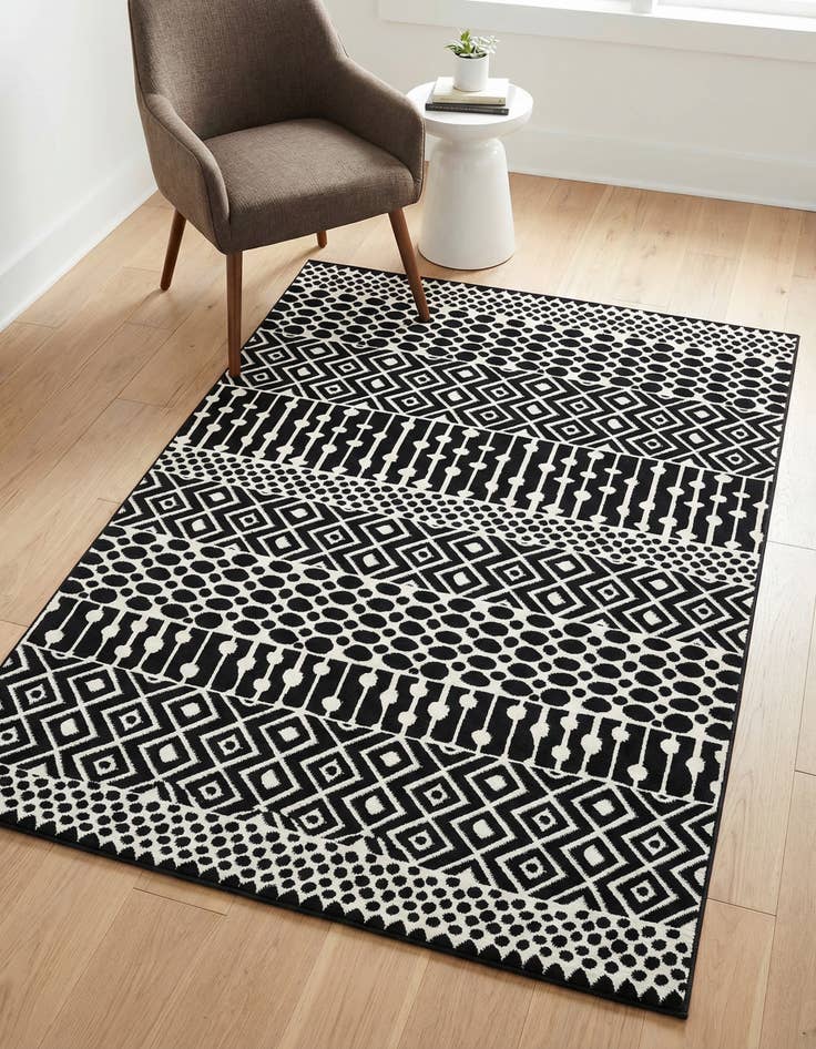 Detail image of 4' 5 x 6' Milano Rug