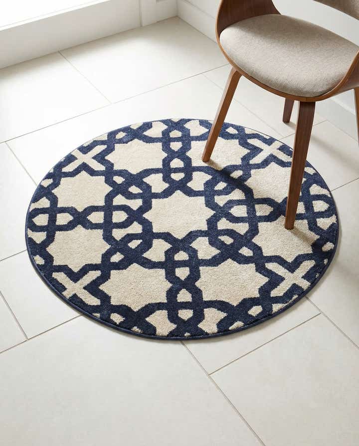 3' 3 x 3' 3 Lattice Round Rug
