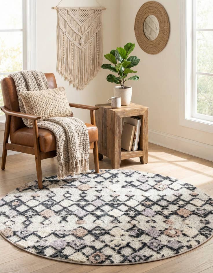 Detail image of  4' x 4' Cherokee Round Rug