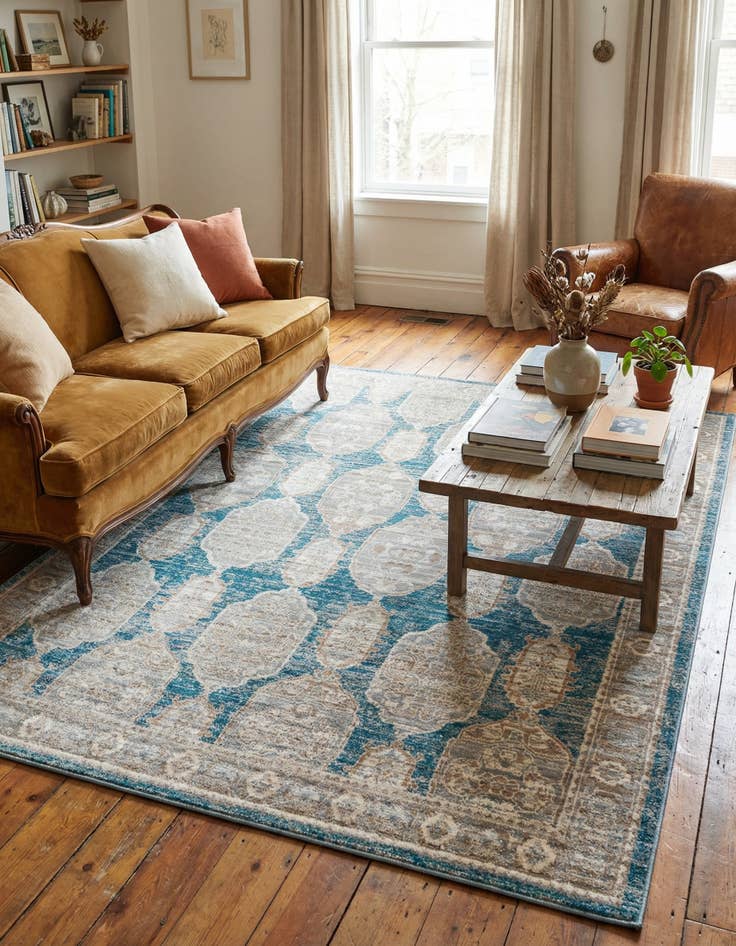 Detail image of 7' 10 x 10' 2 Lola Rug