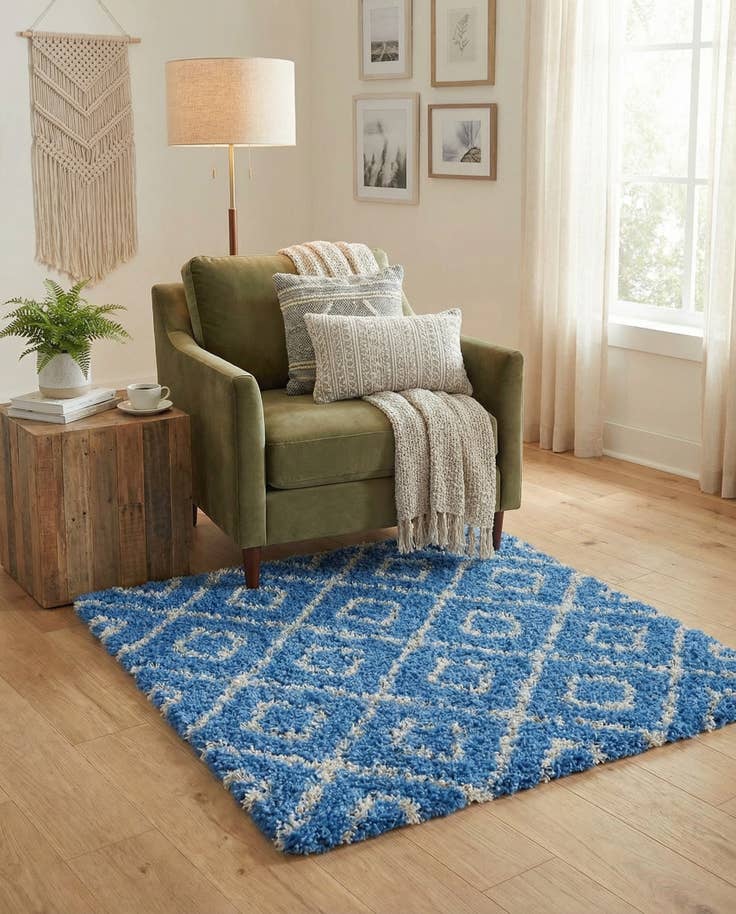 Detail image of 4' 1 x 4' 1 Lattice Shag Square Rug