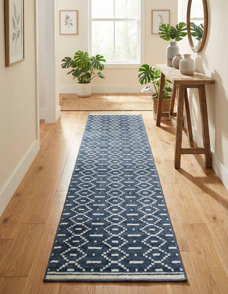 Detail image of 2' 7 x 10' Oslo Runner Rug