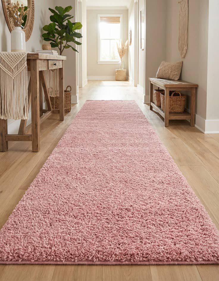 Detail image of 2' 7 x 13' Zermatt Shag Runner Rug