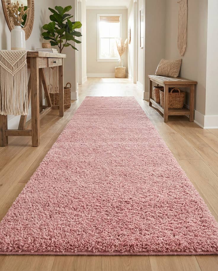 Detail image of 2' 7 x 13' Zermatt Shag Runner Rug