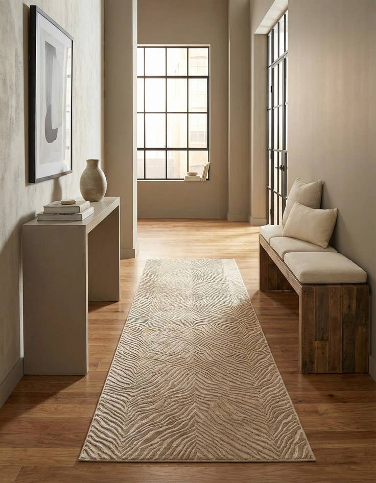 Detail image of 2' 7 x 12' Finsbury Runner Rug