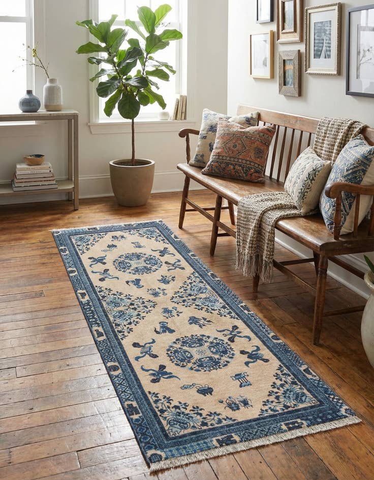 Detail image of 2' x 5' 1 Boutique Runner Rug