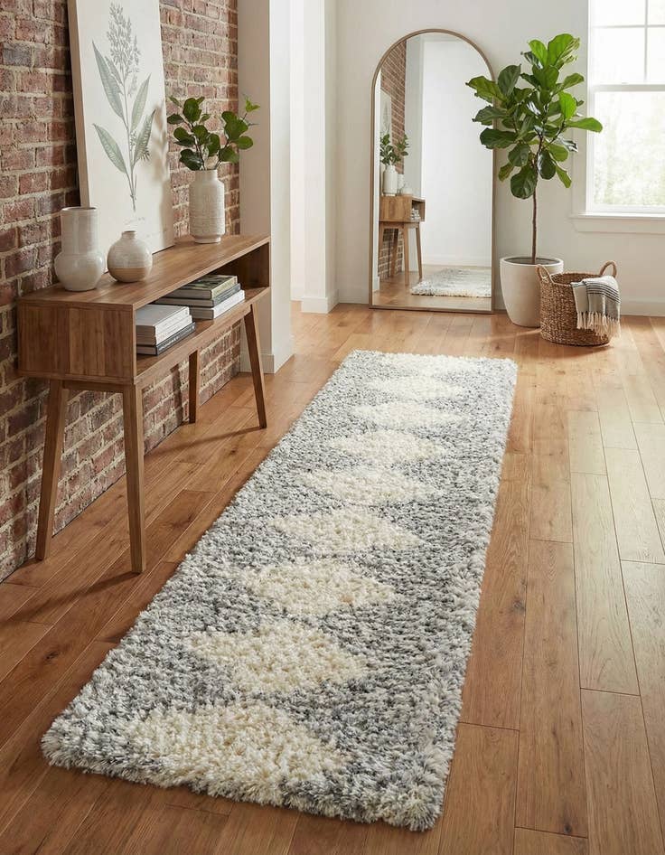 Detail image of  2' 7 x 10' Infinity Shag Runner Rug