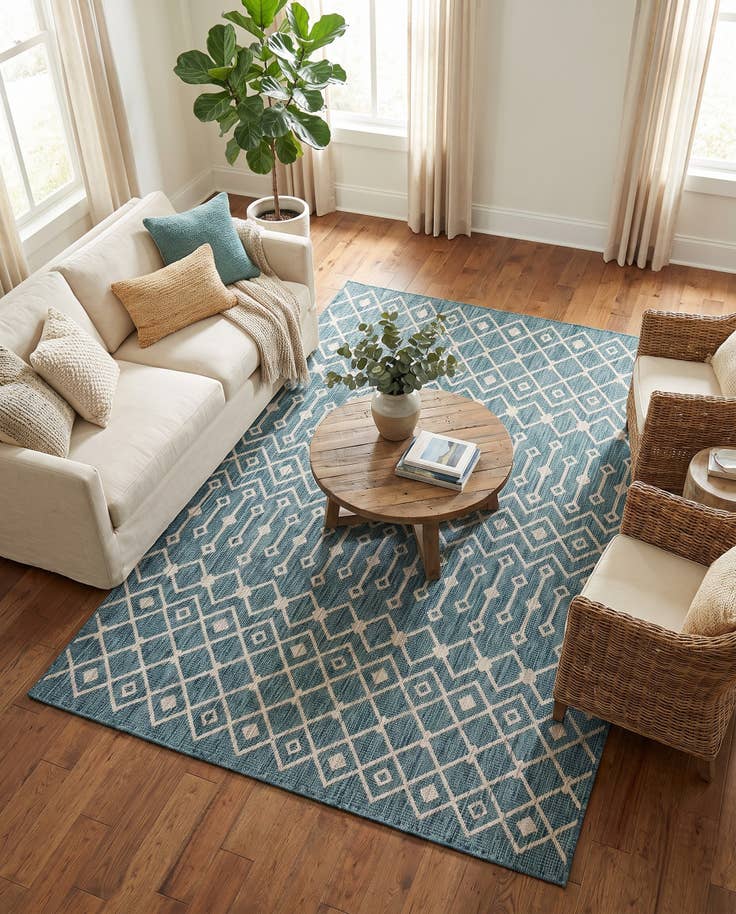 Detail image of 7' x 10' Easy-Clean Trellis Indoor / Outdoor Rug