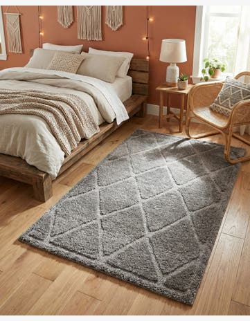 Dark Gray Lattice Shag Rug