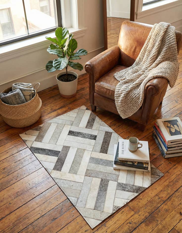 Detail image of 2' x 2' 10 Cowhide Rug