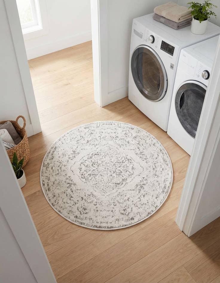 Detail image of 3' x 3' Oxford Round Rug