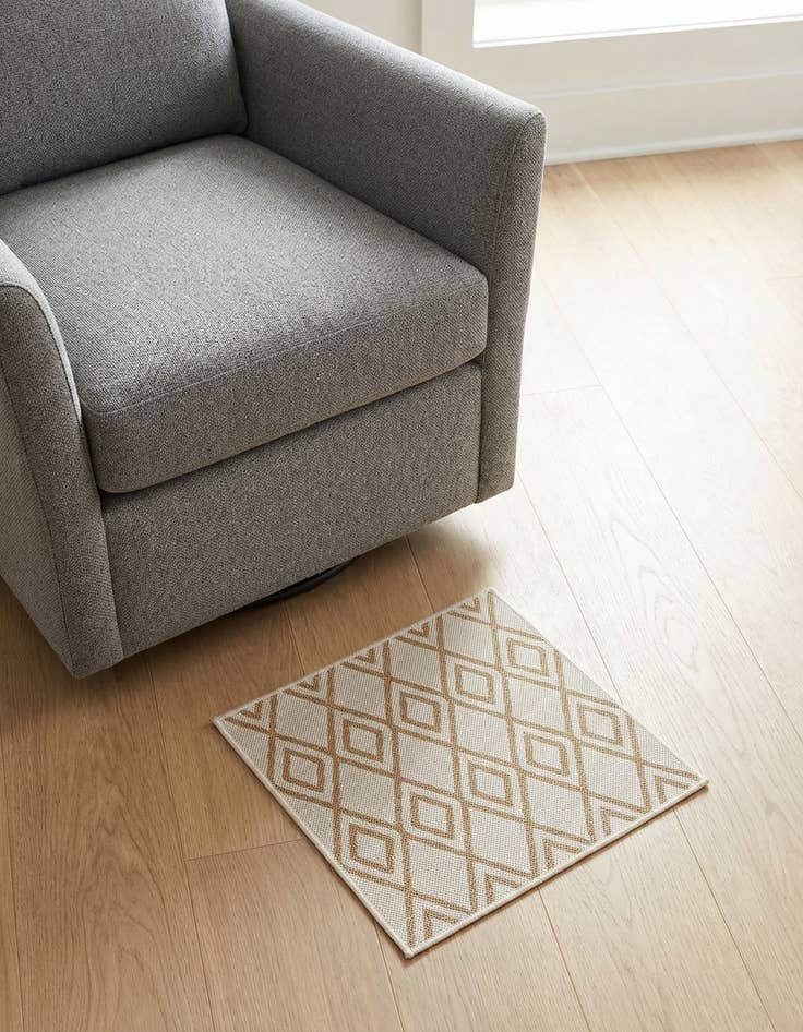 Detail image of 1' 4 x 1' 4 Washable Jill Zarin Turks and Caicos Indoor / Outdoor Sample Rug