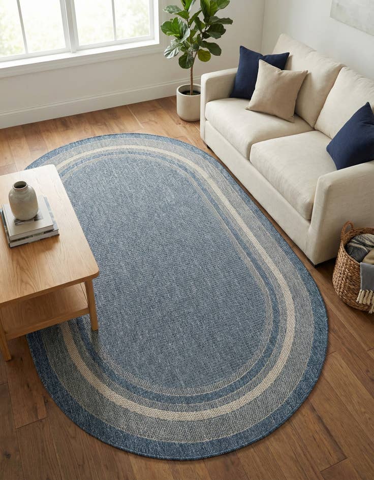 Detail image of 4' x 6' Washable Border Indoor / Outdoor Oval Rug