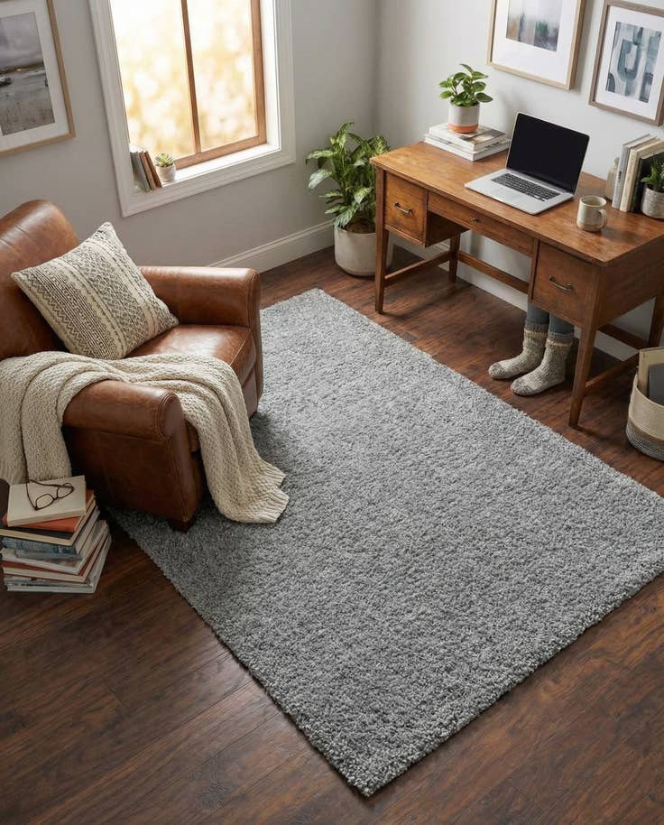 Detail image of 4' x 6' Zermatt Shag Rug