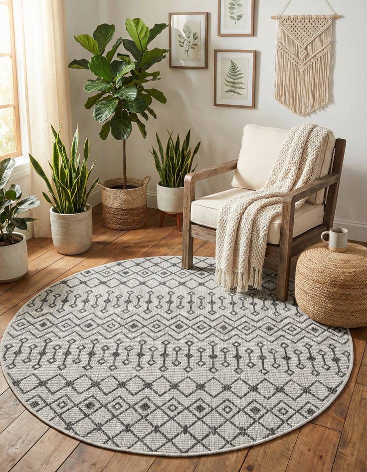 Detail image of 5' 3 x 5' 3 Washable Lattice Indoor / Outdoor Round Rug