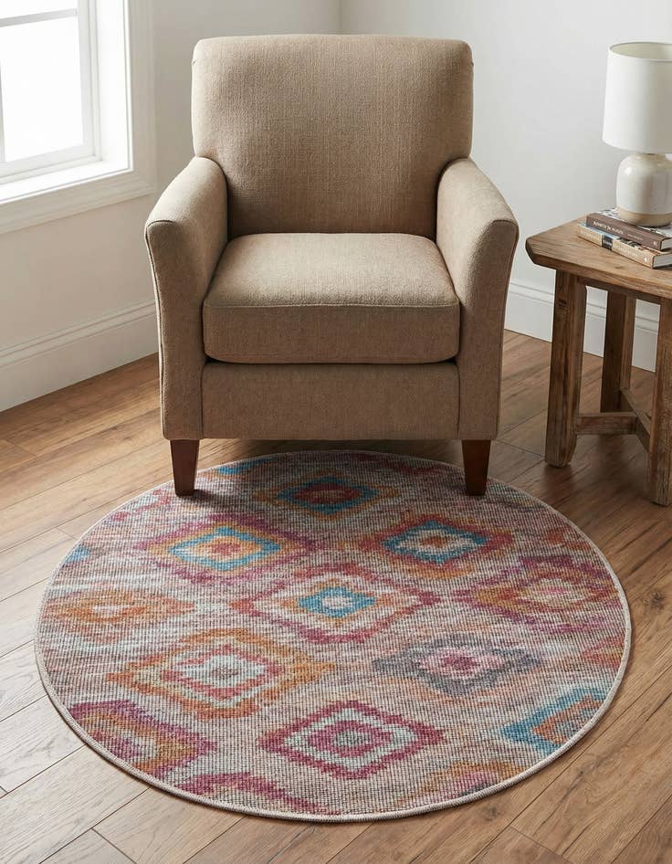Detail image of 3' 3 x 3' 3 Washable Sisu Round Rug