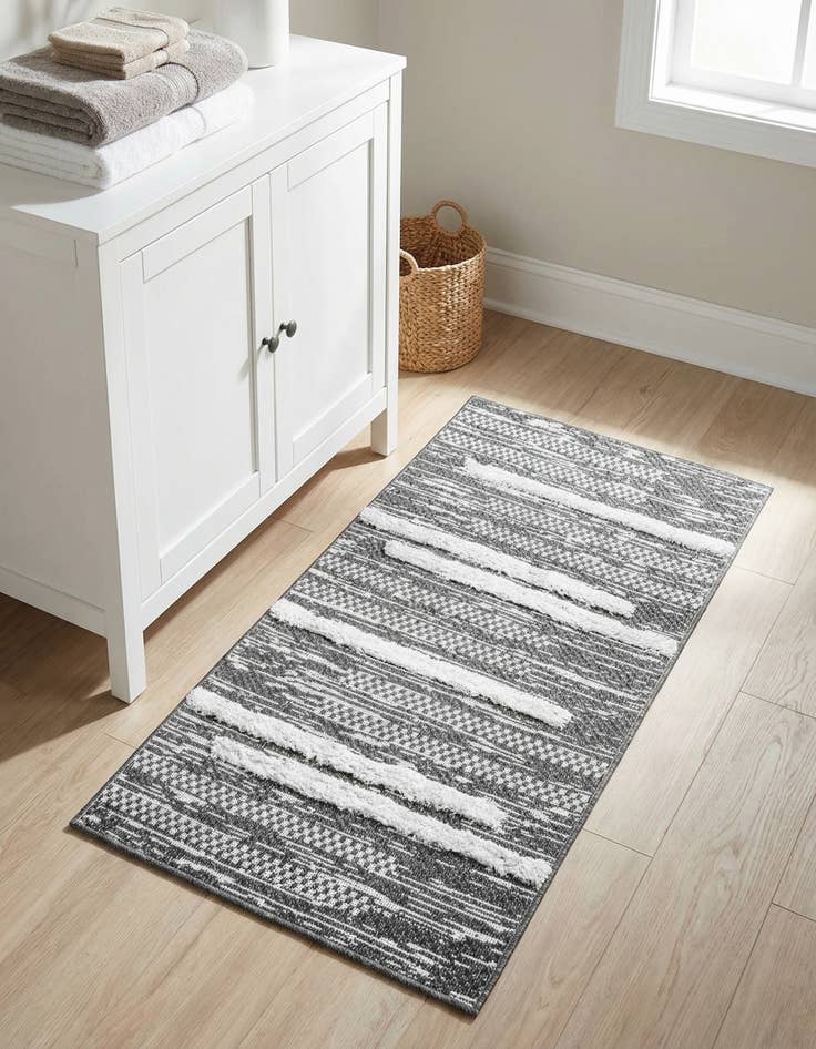 Detail image of 2' 3 x 4' Abbey Runner Rug