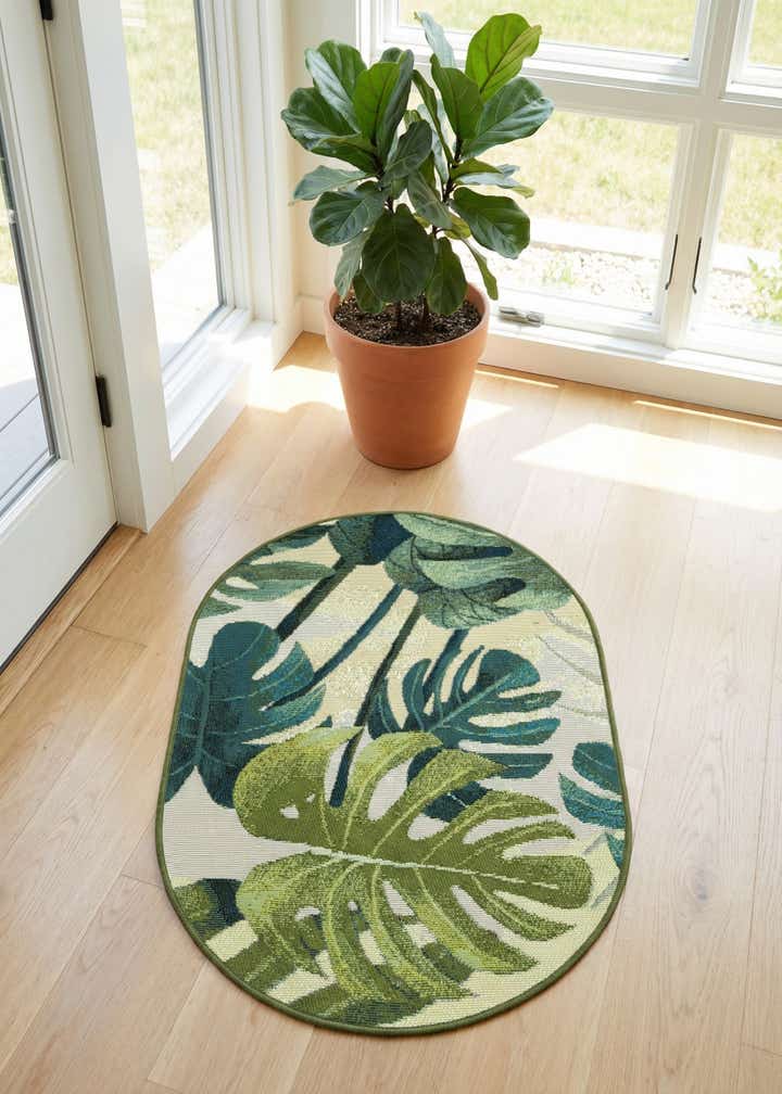 2' 2 x 3' Easy-Clean Botanical Indoor / Outdoor Oval Rug