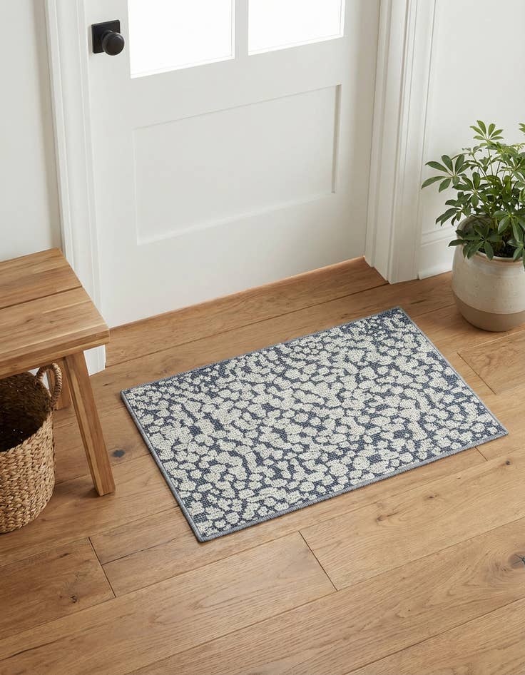 Detail image of 2' x 3' 1 Washable Safari Indoor / Outdoor Rug