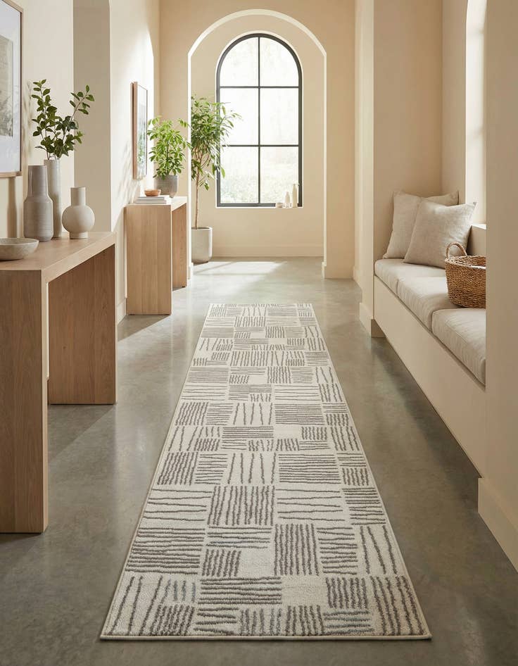 Detail image of 2' 7 x 12' Hanahan Runner Rug