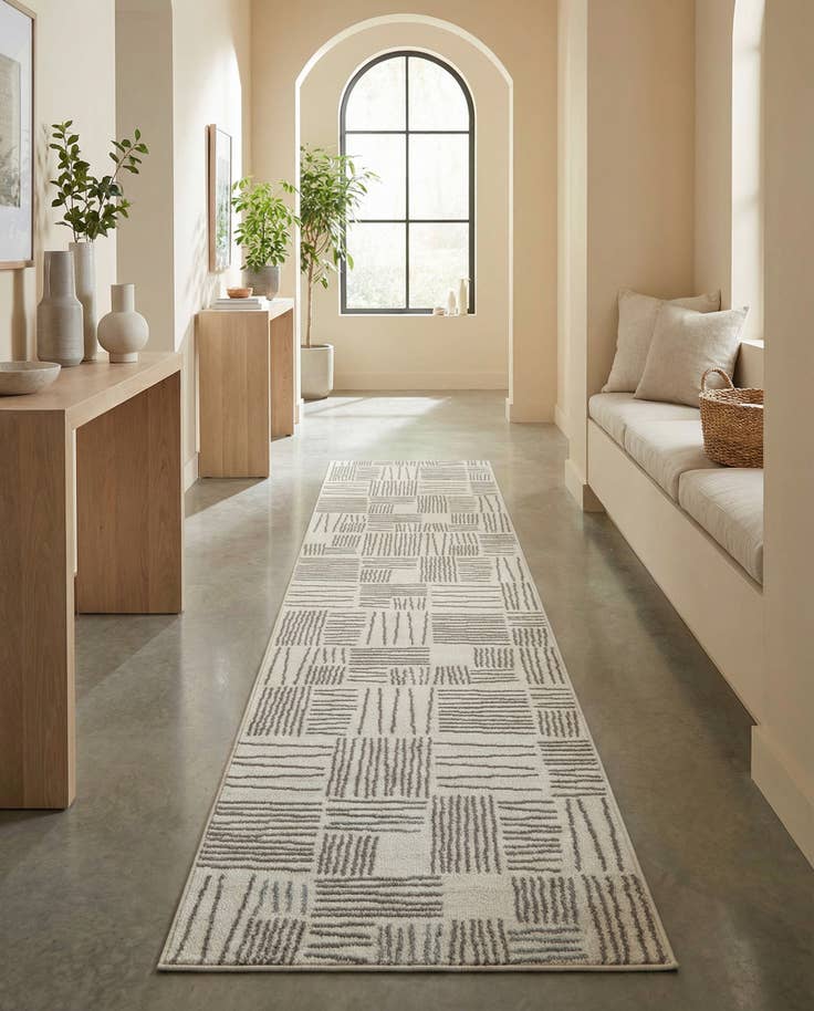 Detail image of 2' 7 x 12' Hanahan Runner Rug
