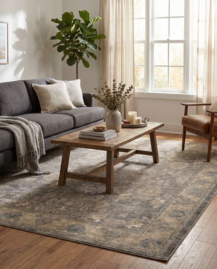7' x 10' Viola Rug