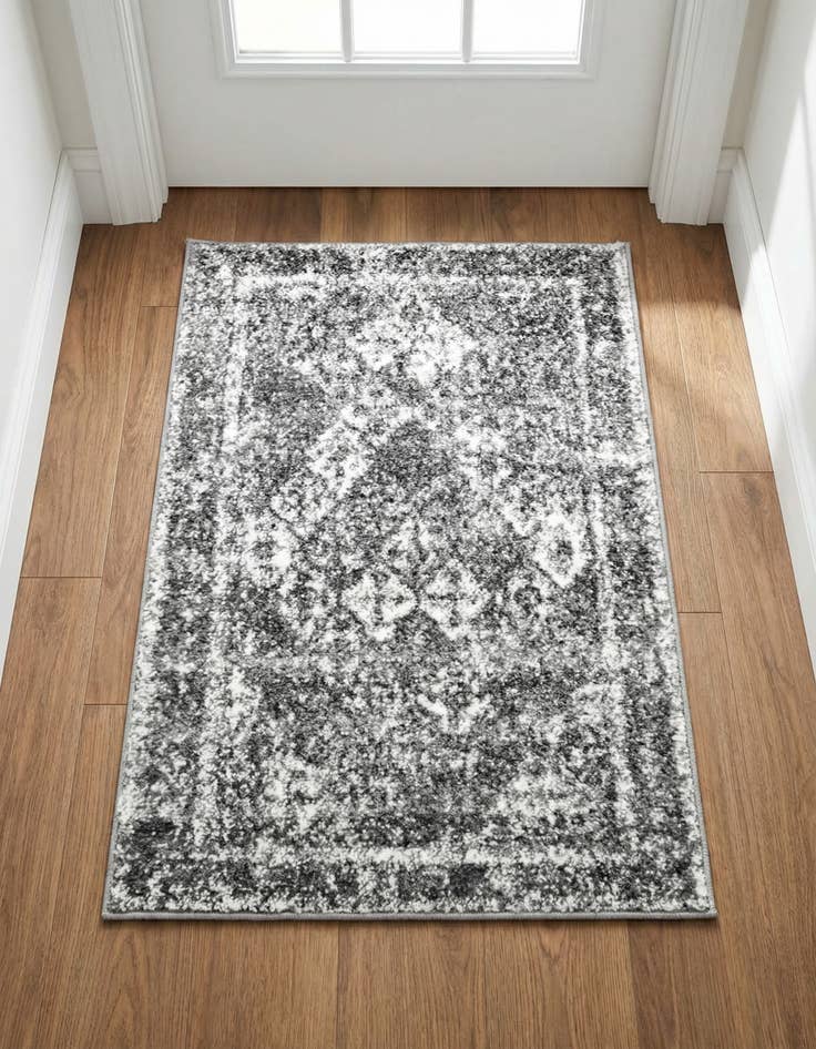 Detail image of 2' x 3' Venice Rug