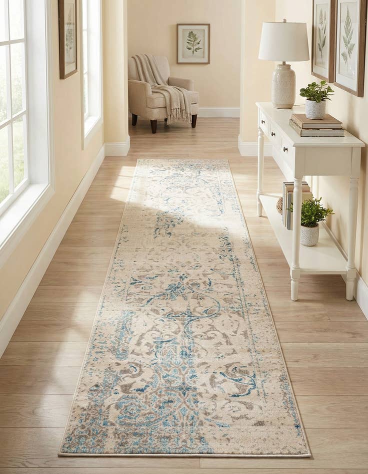 Detail image of 2' 7 x 10' Victoria Runner Rug