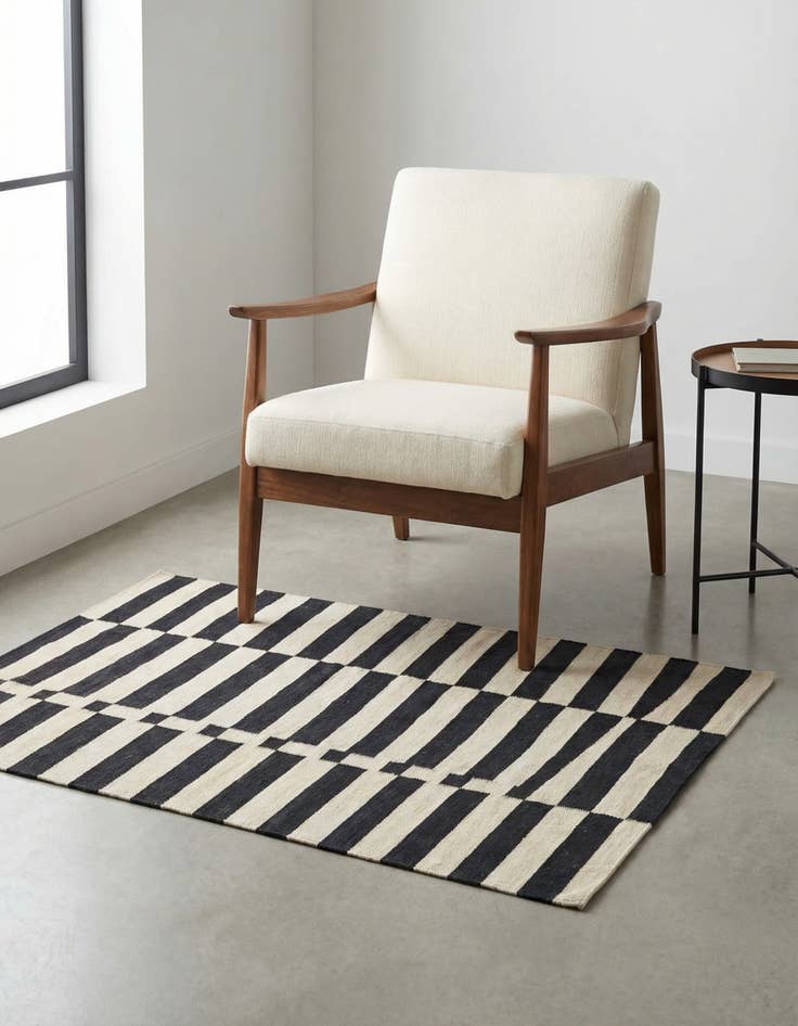 Detail image of 2' 8 x 3' 11 Hand Woven Kilim Modern Wool Rug