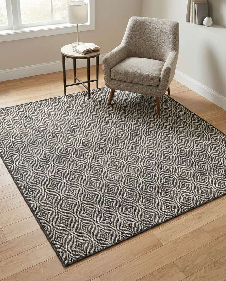5' 3 x 5' 3 Easy-Clean Lattice Indoor / Outdoor Square Rug