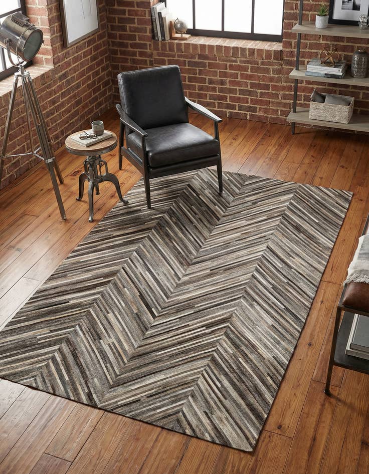 Detail image of 4' 1 x 6' 2 Cowhide - Patchwork Rug