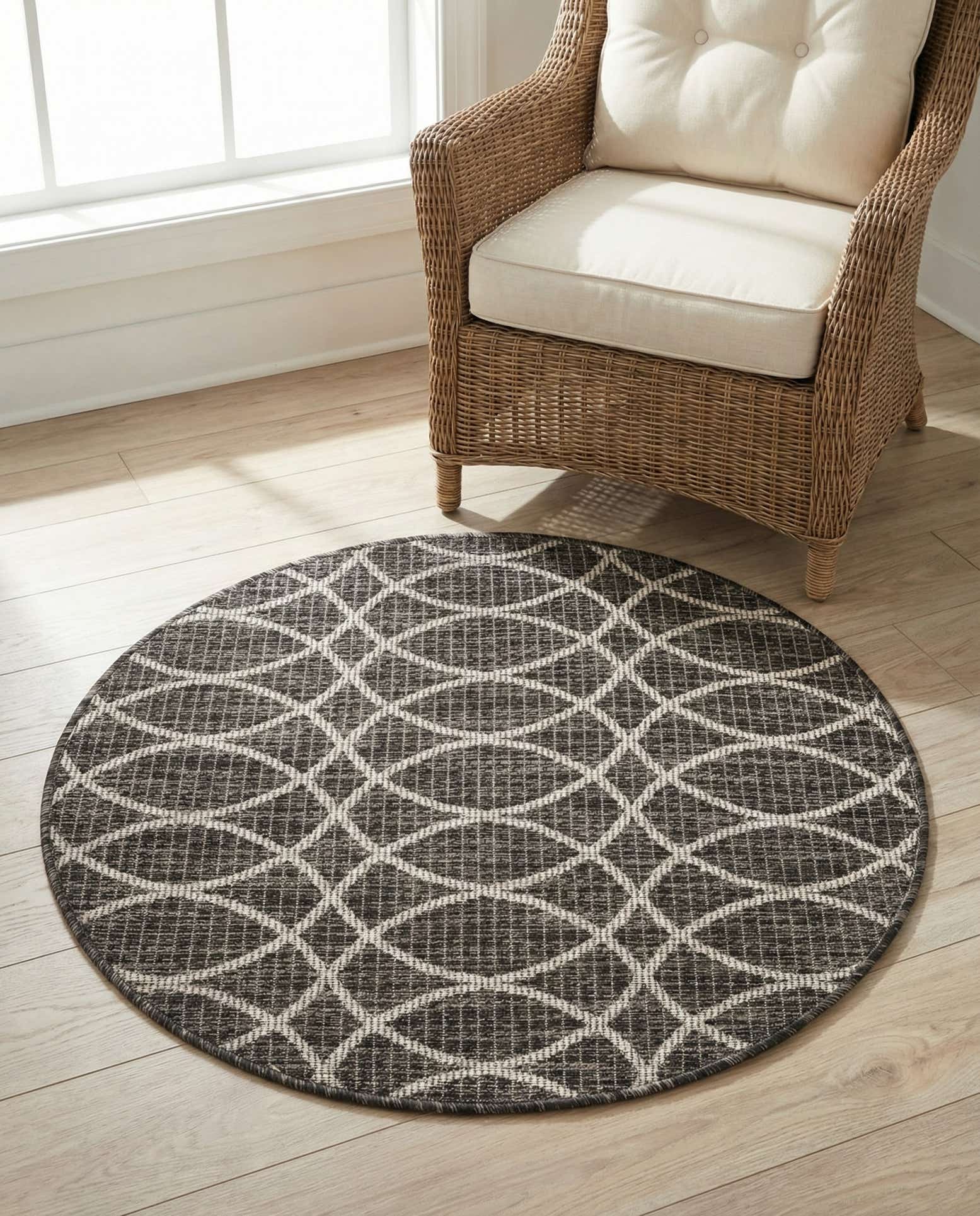 3' x 3' Easy-Clean Trellis Indoor / Outdoor Round Rug