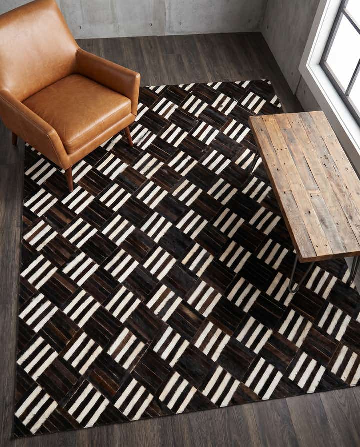 5' 11 x 6' 8 Cowhide Stocks Square Rug