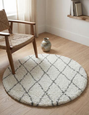 3' 3 x 3' 3 Moroccan Shag Round Rug